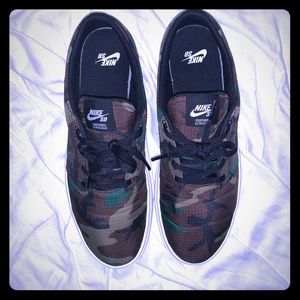 Camo Nike Ultralight SB’s